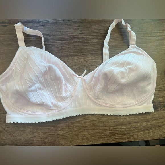 Elegant Pink Bra - Picture 1 of 3
